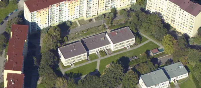 Letecký pohled na MŠ Vojanova a přilehlou zahradu